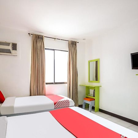 Oyo 210 Apple Tree Suites Cebu Exteriér fotografie
