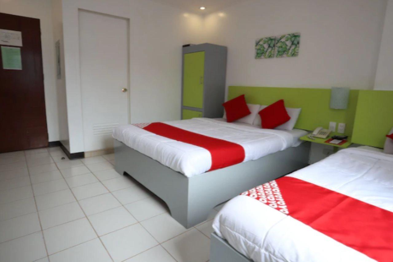 Oyo 210 Apple Tree Suites Cebu Exteriér fotografie